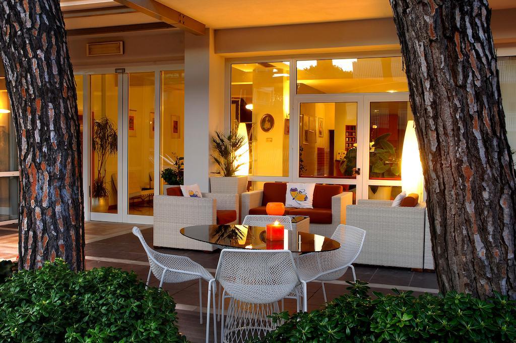 Hotel Eros Residence Cervia Exterior photo