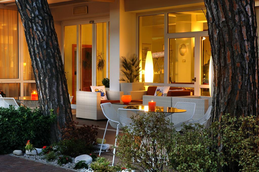 Hotel Eros Residence Cervia Exterior photo